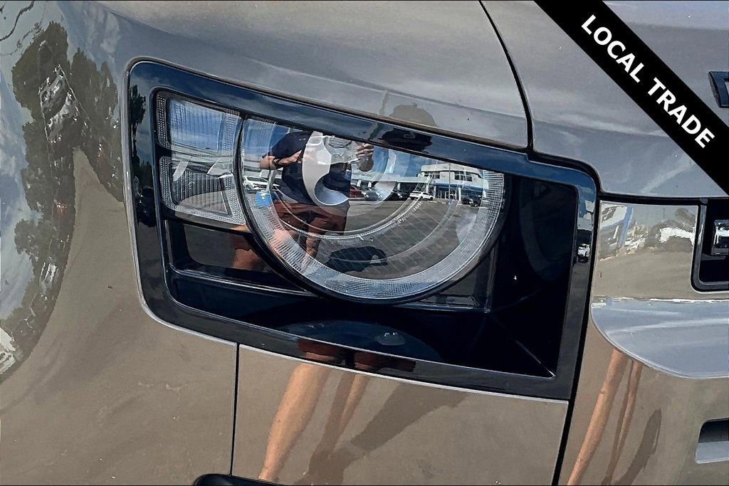 Used 2020 Land Rover Defender 110 SE image 31