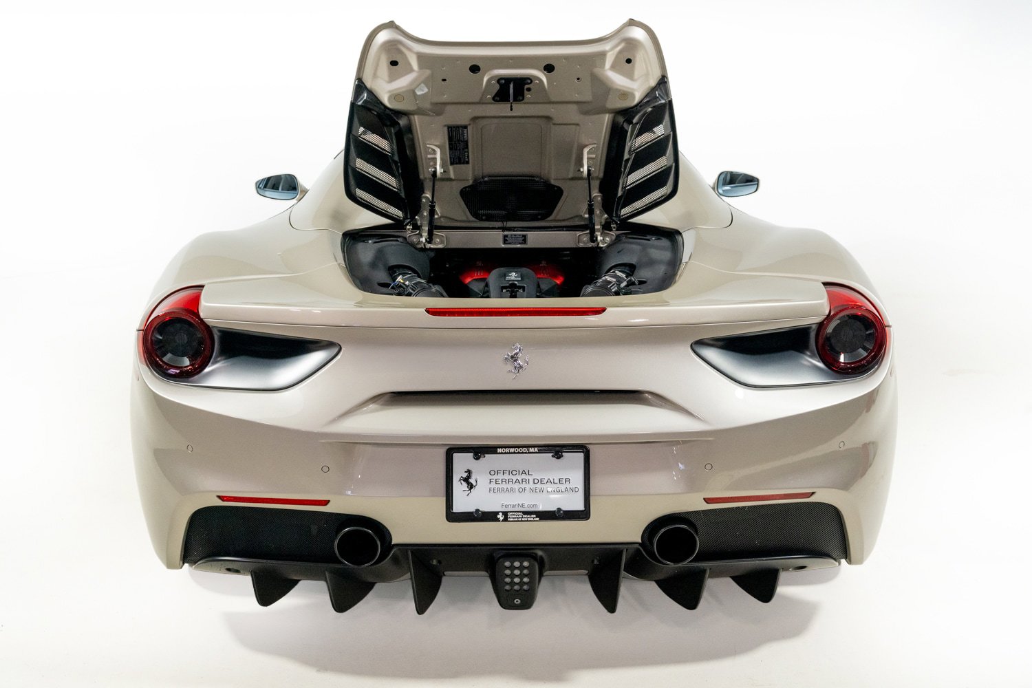 Used 2018 Ferrari 488 Spider RWD image 52