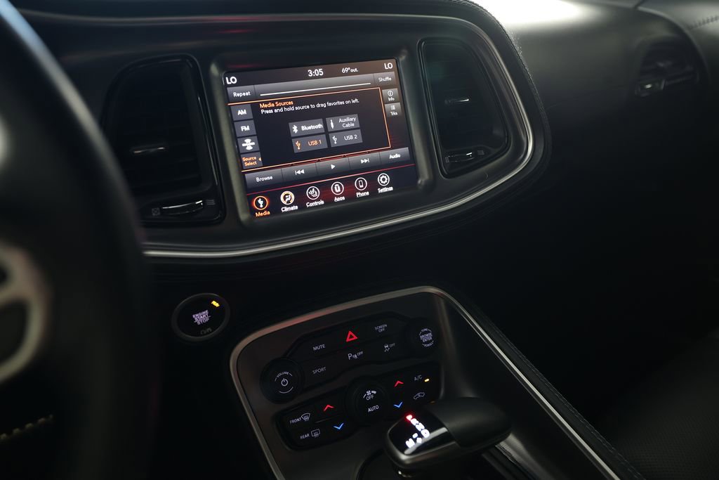 Used 2022 Dodge Challenger SXT w/ Plus Package RWD image 25