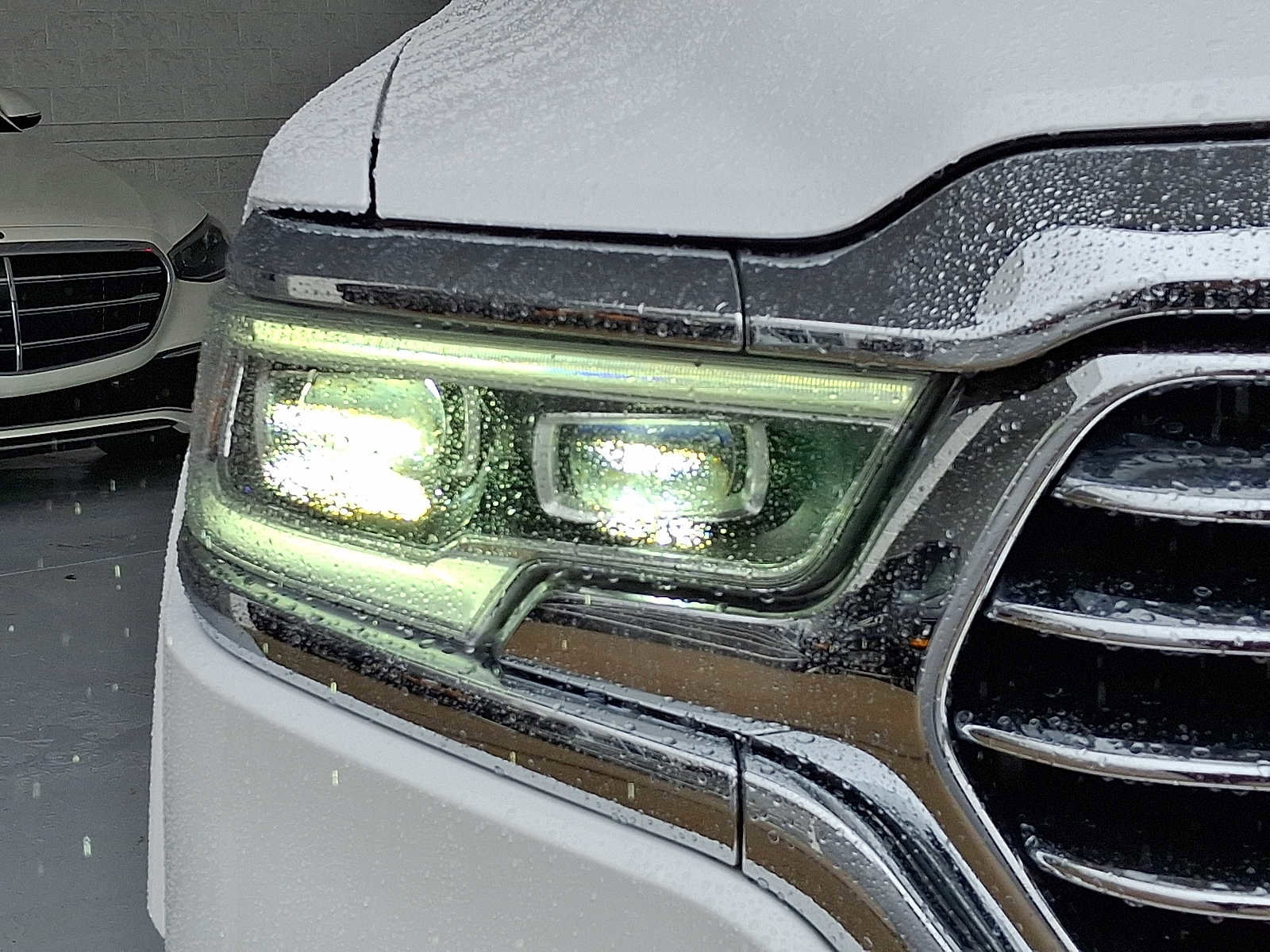 Used 2024 RAM 1500 Limited image 9