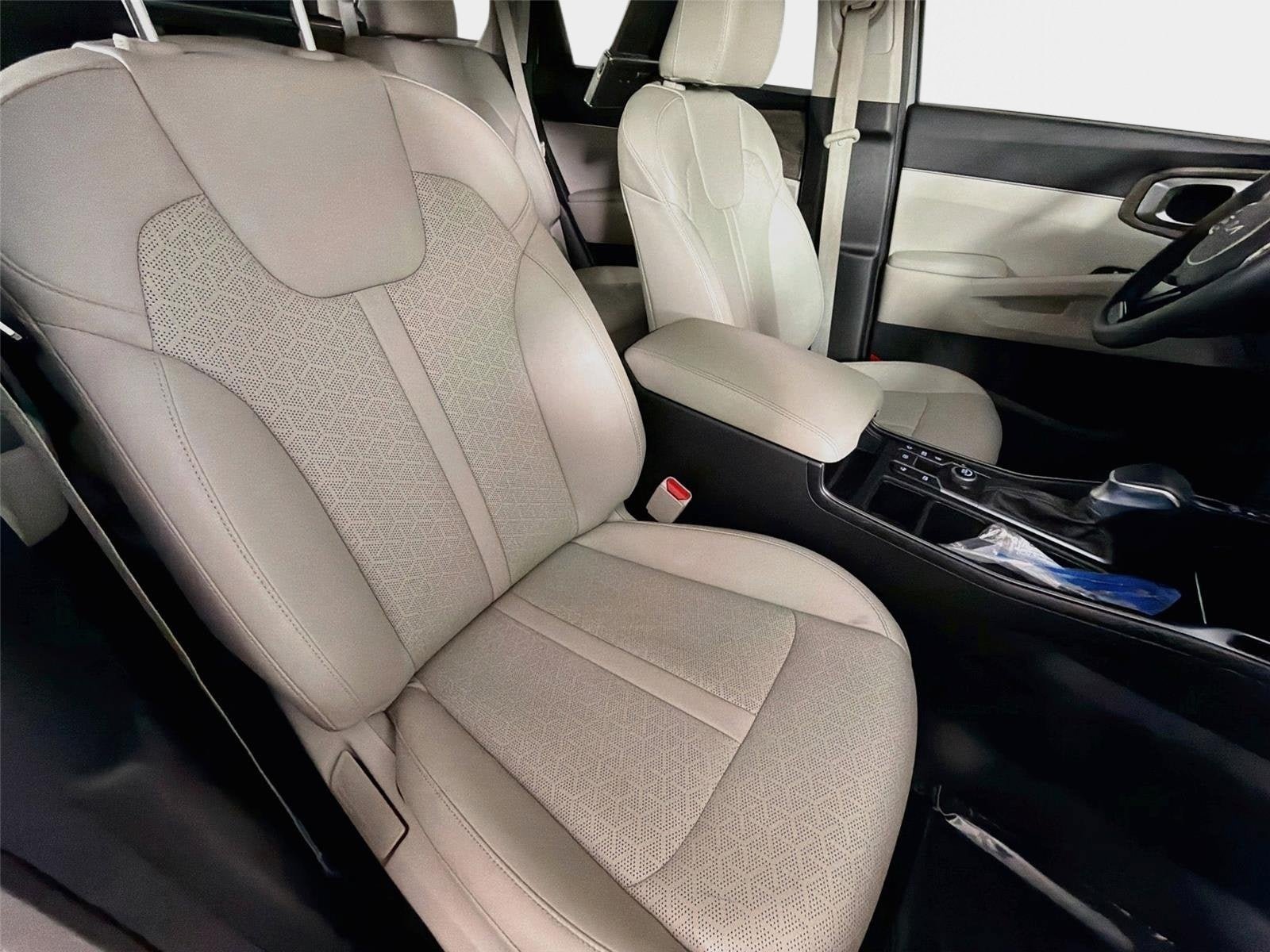 Certified 2022 Kia Sorento EX w/ Panoramic Sunroof Package FWD image 29
