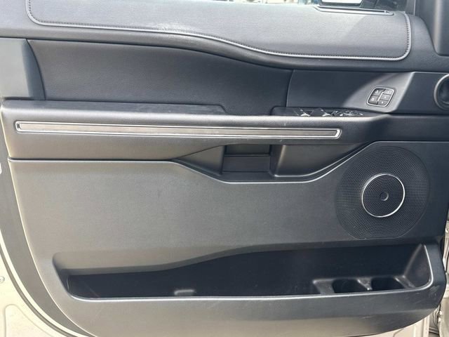 Used 2018 Ford Expedition Max XLT w/ Equipment Group 202A image 25