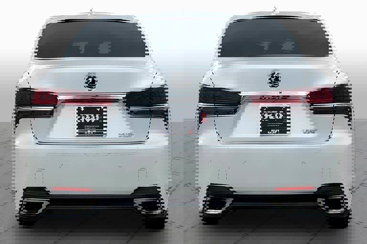 Used 2018 Lexus LS 500 w/ Interior Upgrade Package image 4