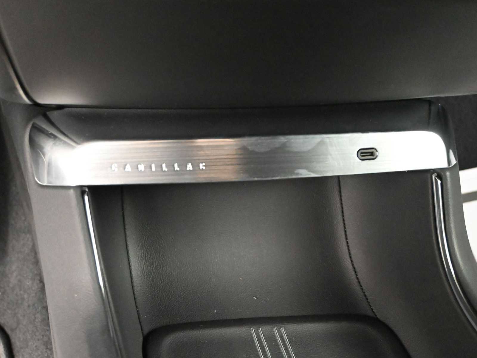 New 2025 Cadillac Lyriq Luxury image 15