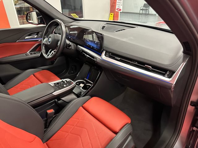 Used 2023 BMW X1 xDrive28i w/ M Sport Package AWD/4WD image 17