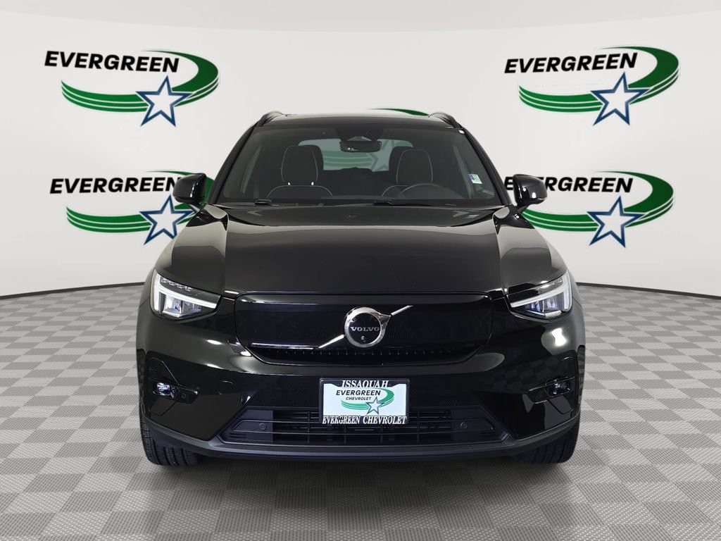 Used 2023 Volvo XC40 Recharge Plus w/ Protection Package Premier AWD/4WD image 2