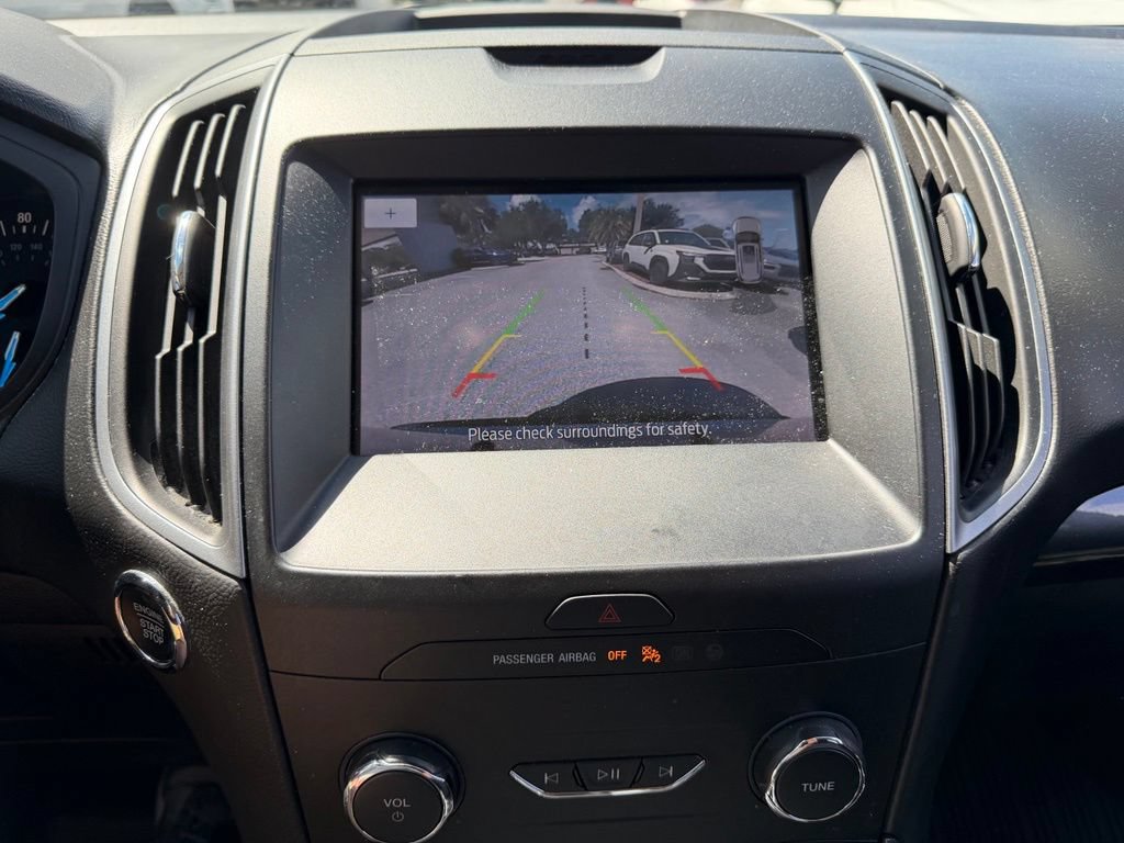 Used 2020 Ford Edge SE FWD image 27