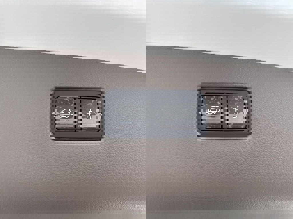 New 2026 Genesis GV70 2.5T Advanced AWD/4WD image 30