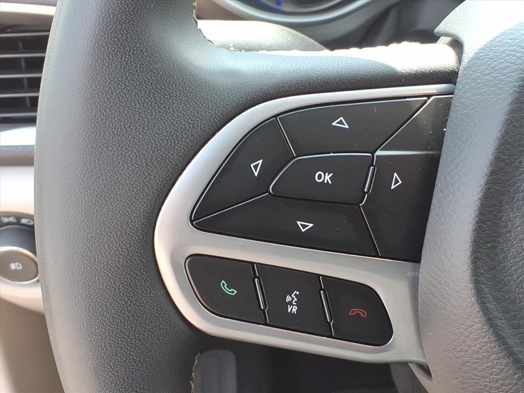 Used 2024 Chrysler Pacifica Limited FWD image 24
