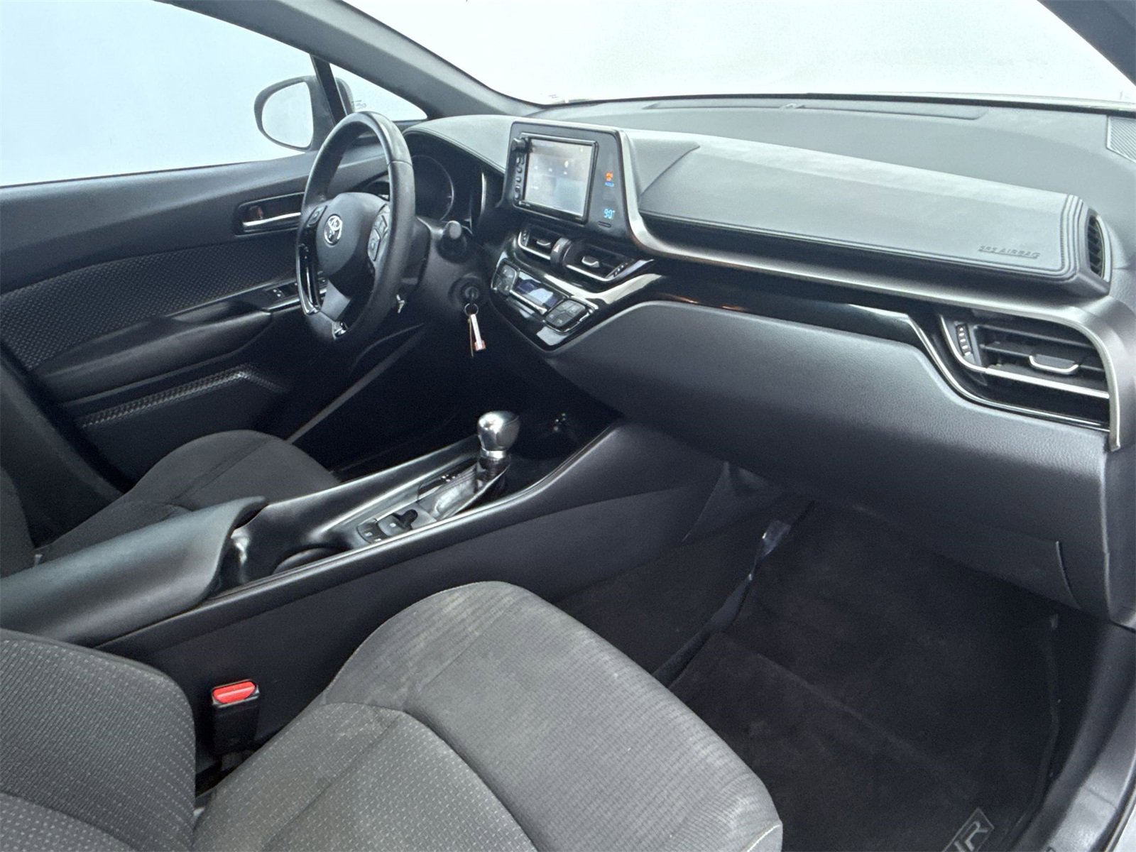 Used 2018 Toyota C-HR XLE image 15