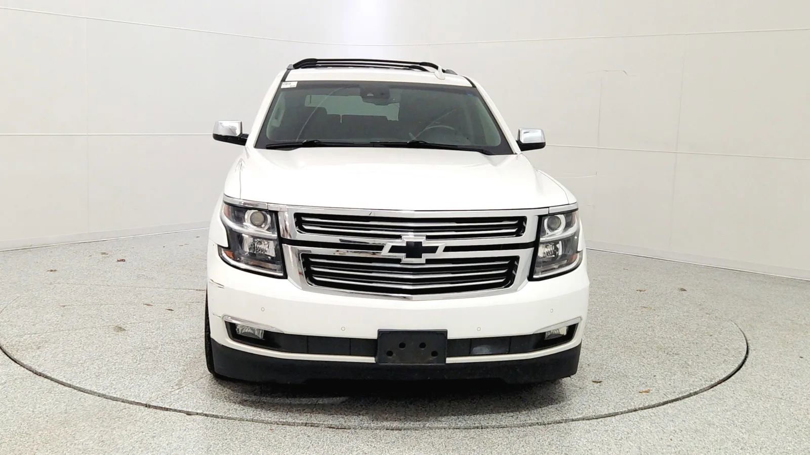 Used 2015 Chevrolet Suburban LTZ image 2