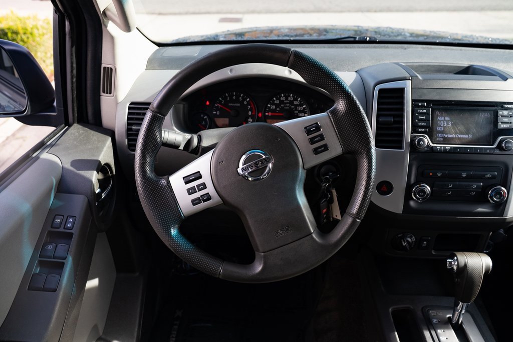 Used 2015 Nissan Xterra S image 11