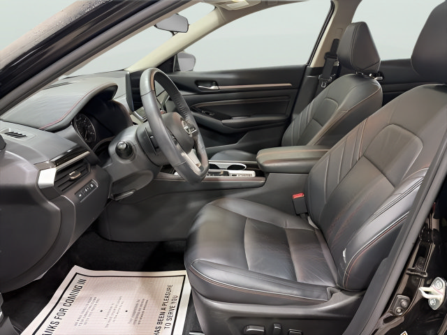 Used 2023 Nissan Altima 2.5 SR w/ SR Premium Package AWD/4WD image 11