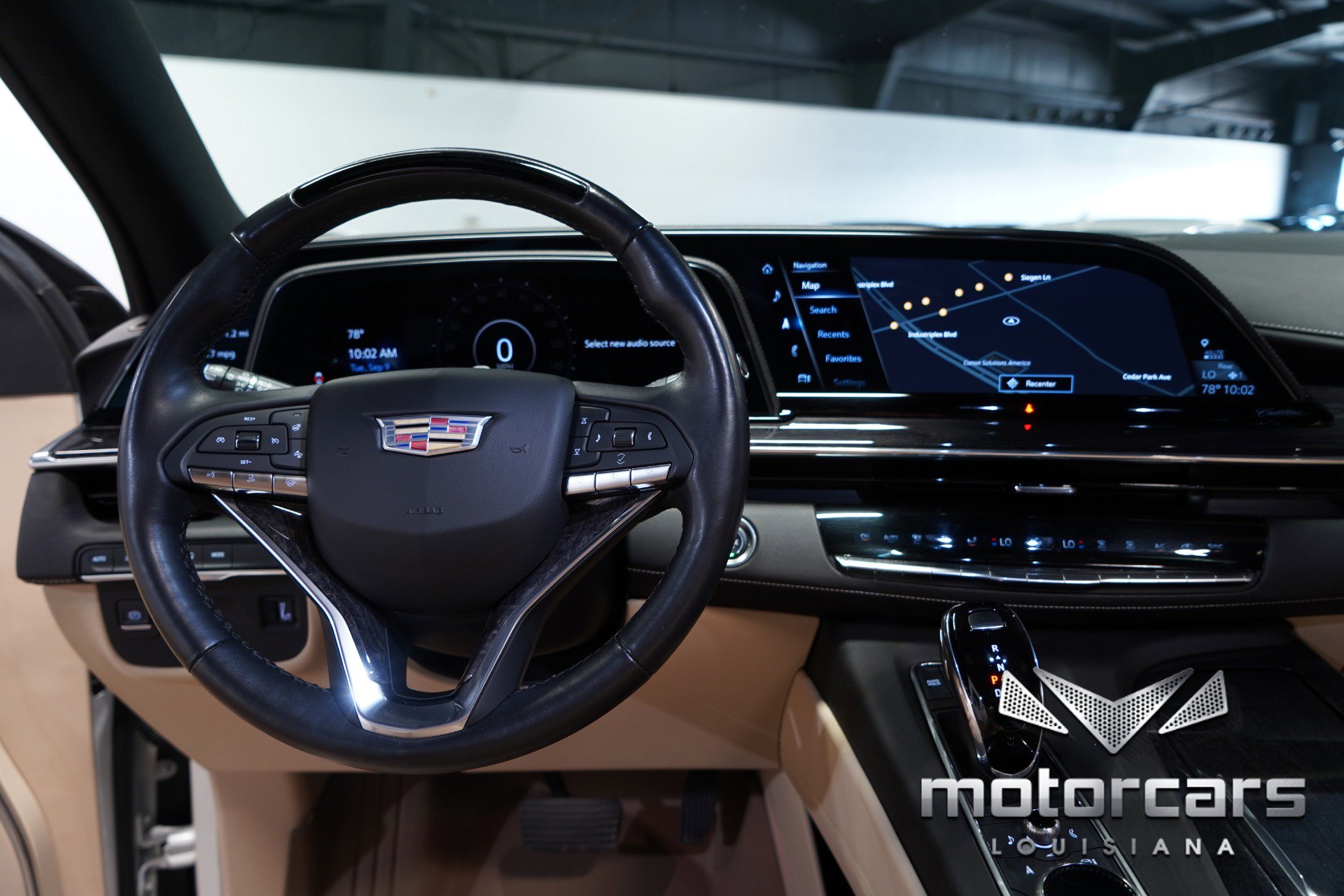 Used 2022 Cadillac Escalade ESV Premium Luxury image 29