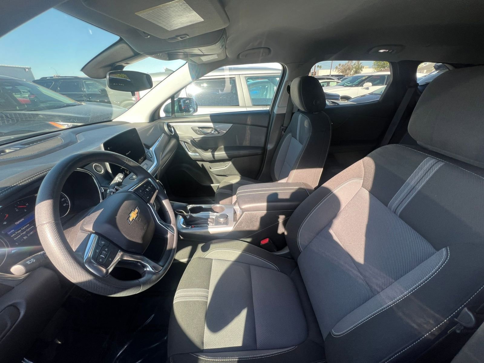 Used 2025 Chevrolet Blazer LT image 27