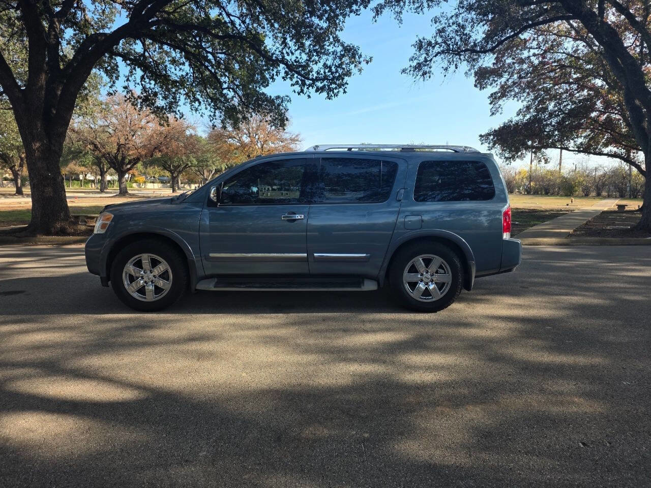 Used 2012 Nissan Armada Platinum image 9