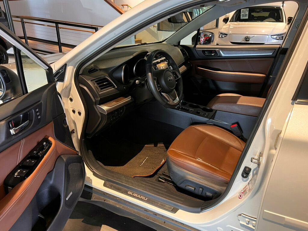 Used 2018 Subaru Outback 2.5i Touring w/ Popular Package #3 image 9
