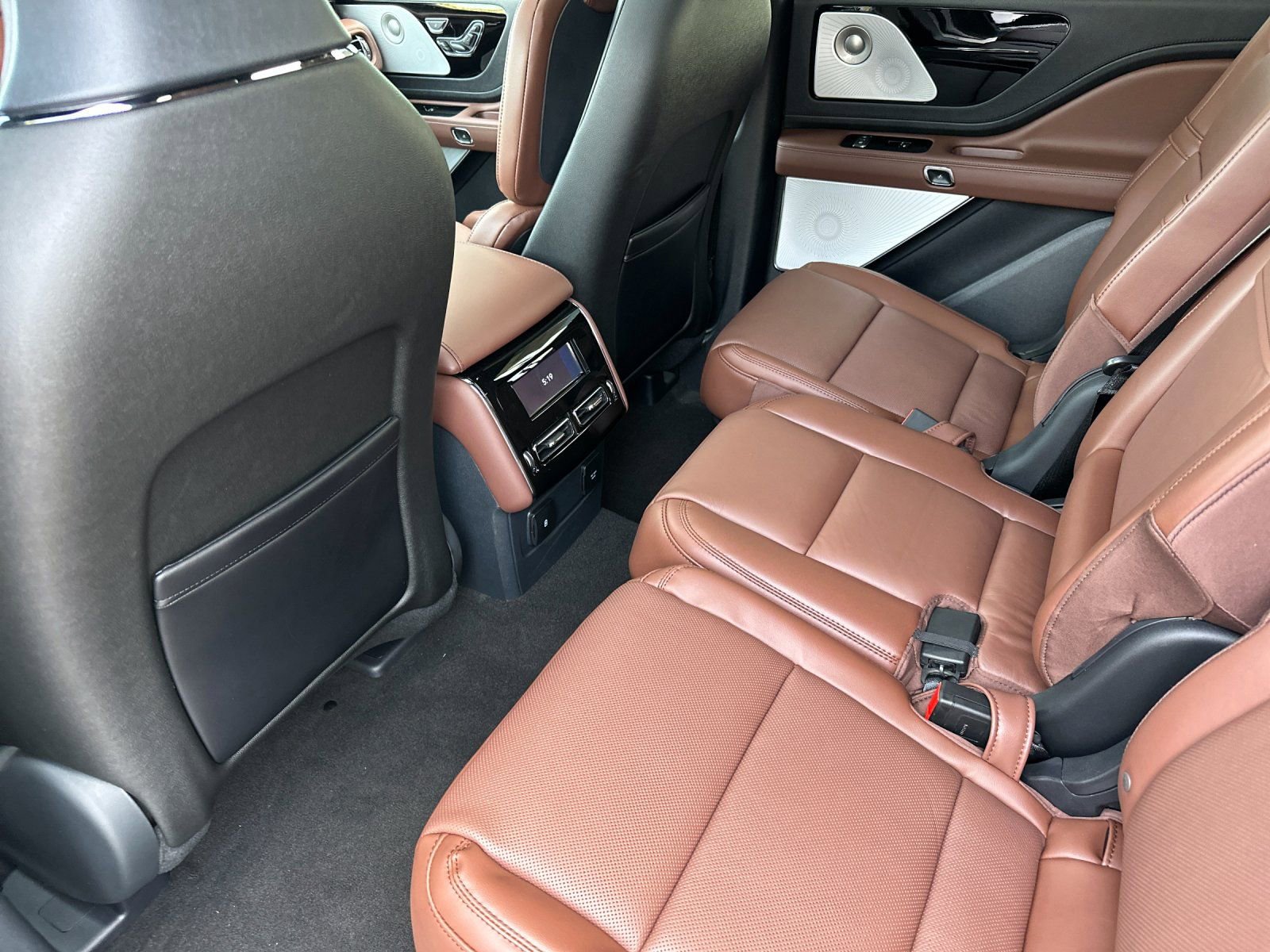 New 2025 Lincoln Aviator Reserve w/ Equipment Group 201A image 13