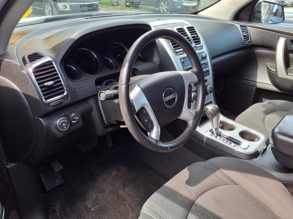 Used 2011 GMC Acadia SLE image 14