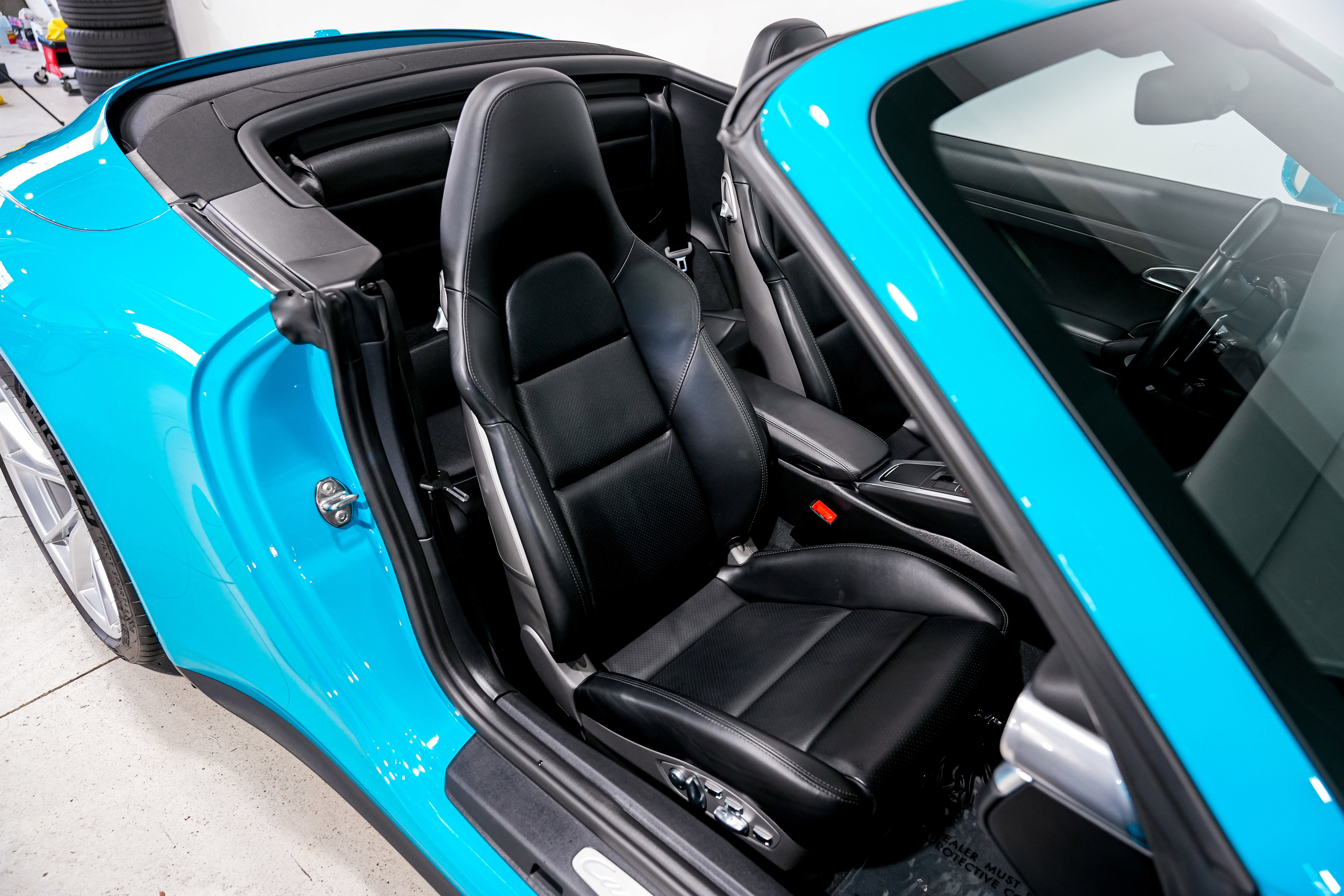 Used 2018 Porsche 911 Carrera 4S image 28