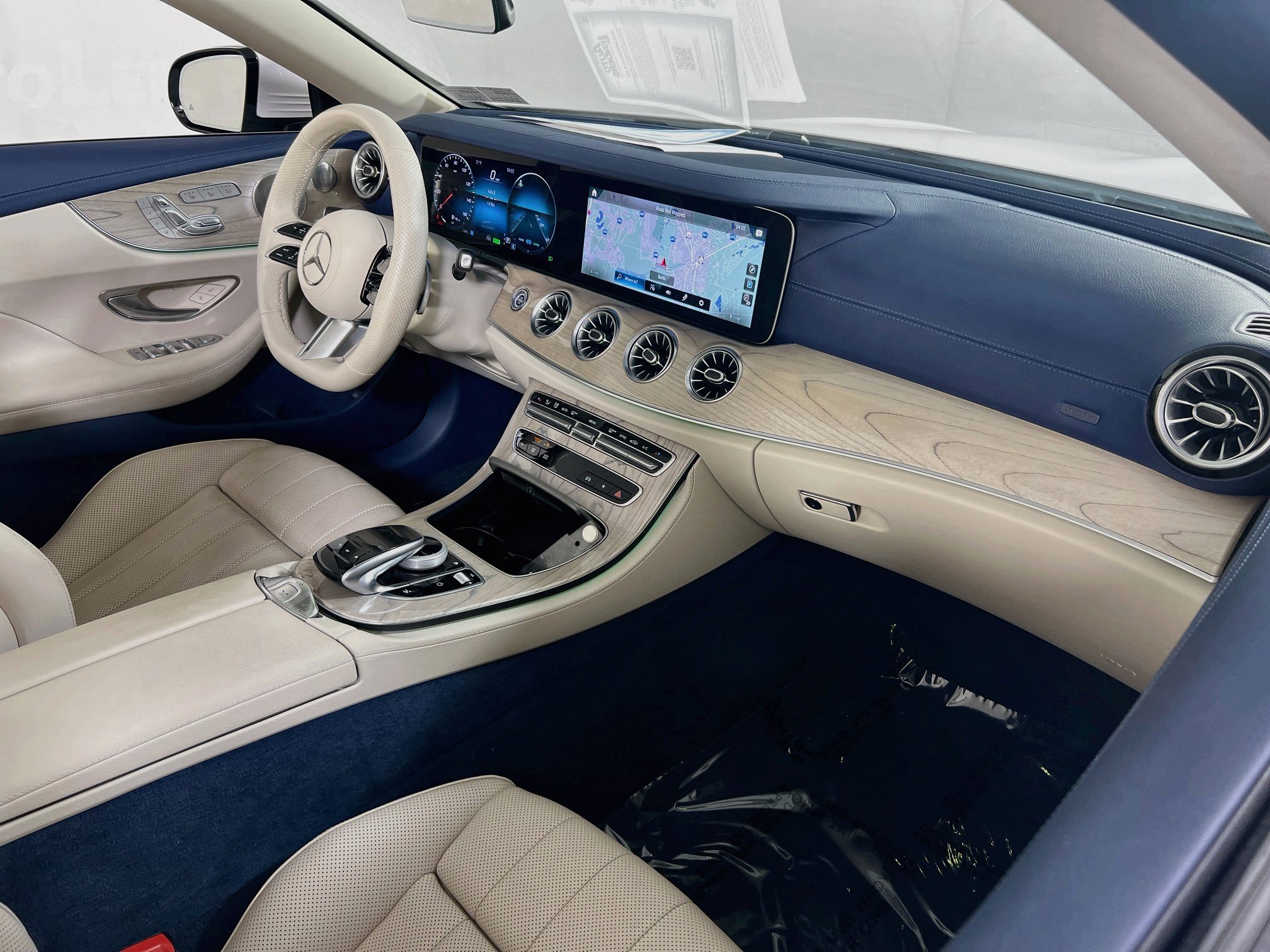 Used 2023 Mercedes-Benz E 450 4MATIC Cabriolet image 28