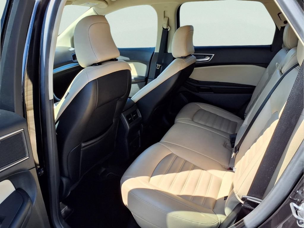 Used 2022 Ford Edge SEL AWD/4WD image 21