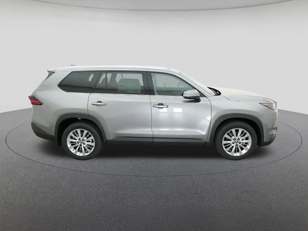 New 2026 Toyota Grand Highlander Platinum image 11