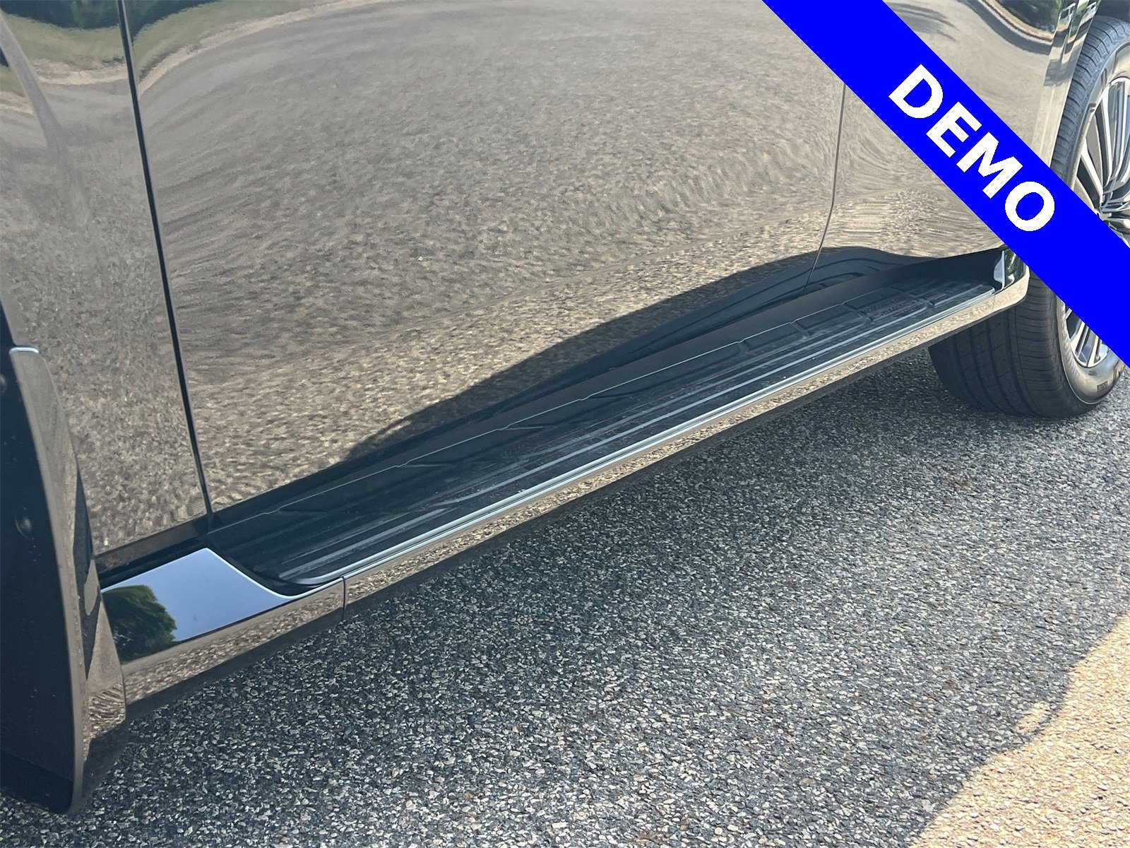 New 2025 Nissan Armada Platinum Reserve image 39