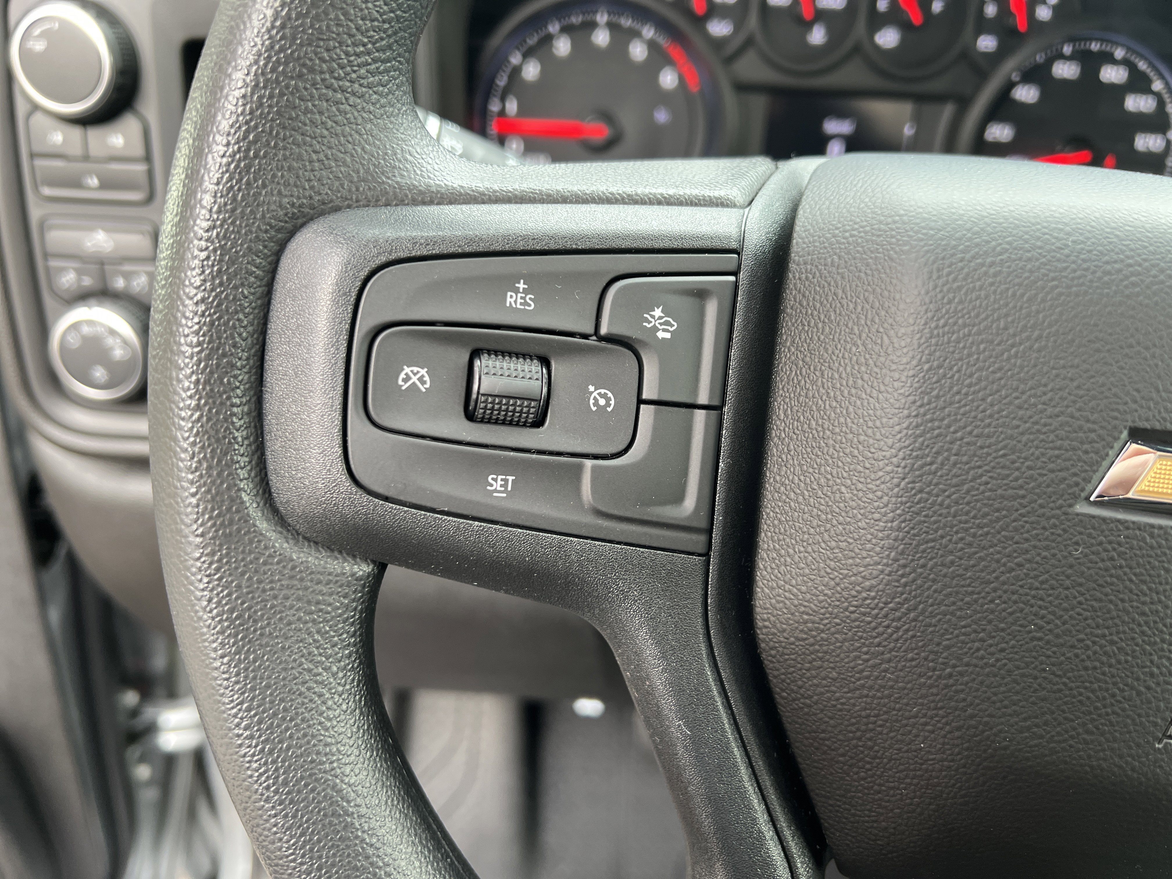 Certified 2025 Chevrolet Silverado 2500 Custom image 19