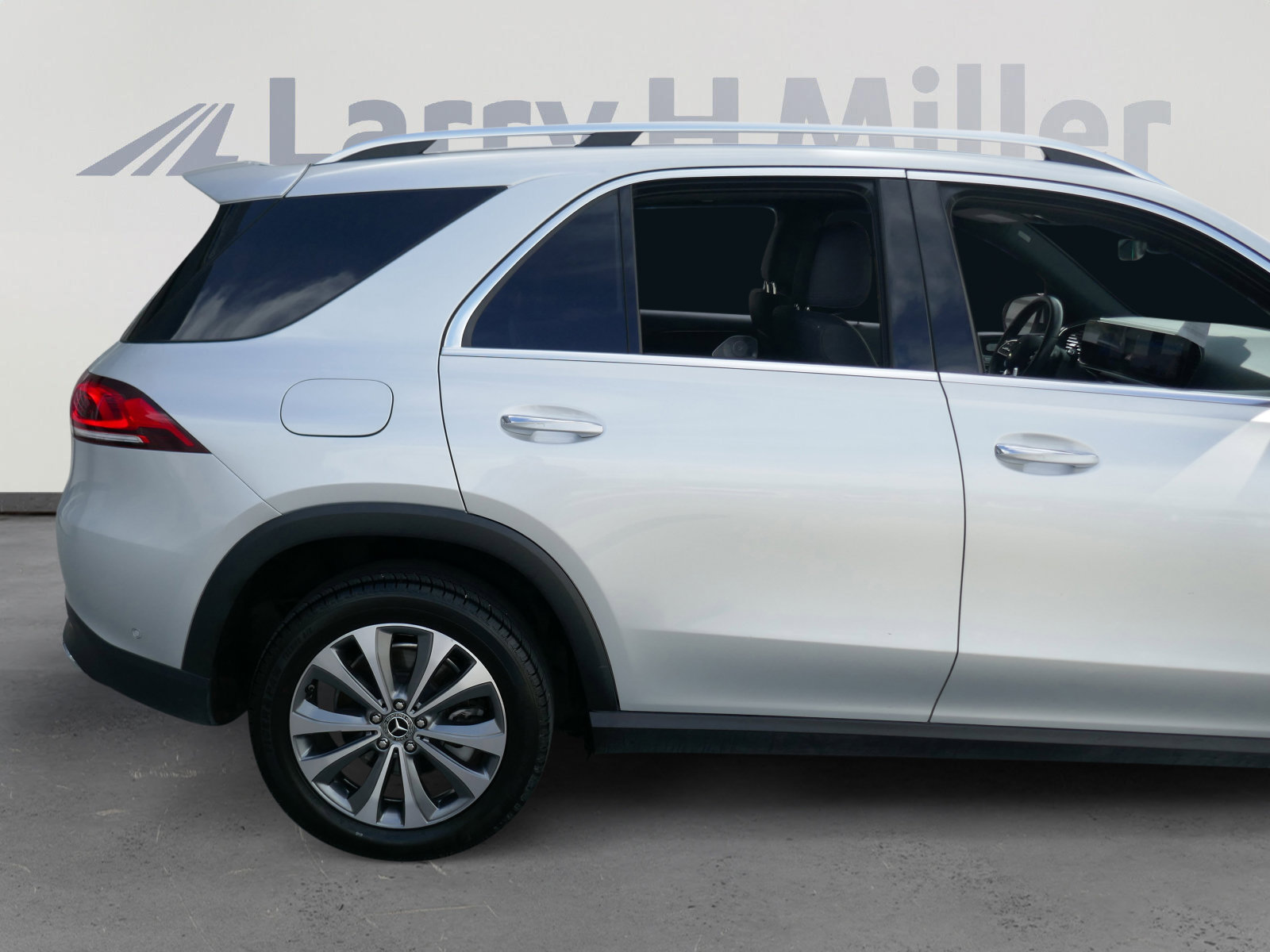 Used 2021 Mercedes-Benz GLE 350 4MATIC image 34