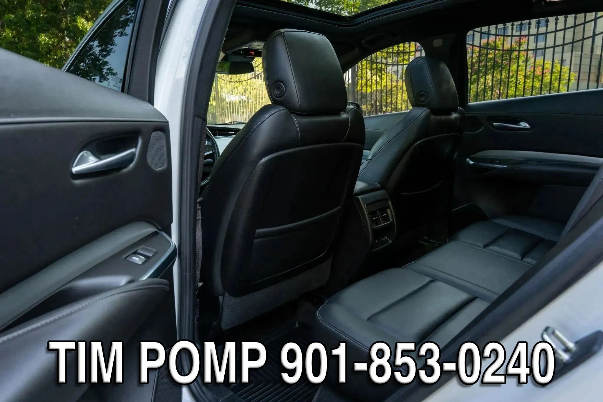 Used 2023 Cadillac XT4 Premium Luxury w/ Cold Weather Package FWD image 24