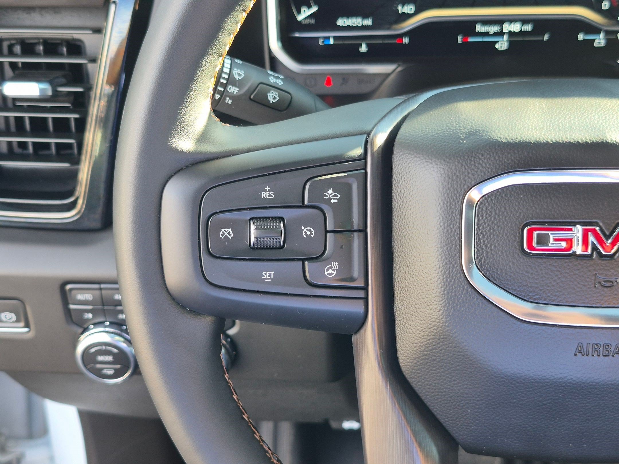 Used 2024 GMC Sierra 3500 AT4 w/ Technology Package AWD/4WD image 21