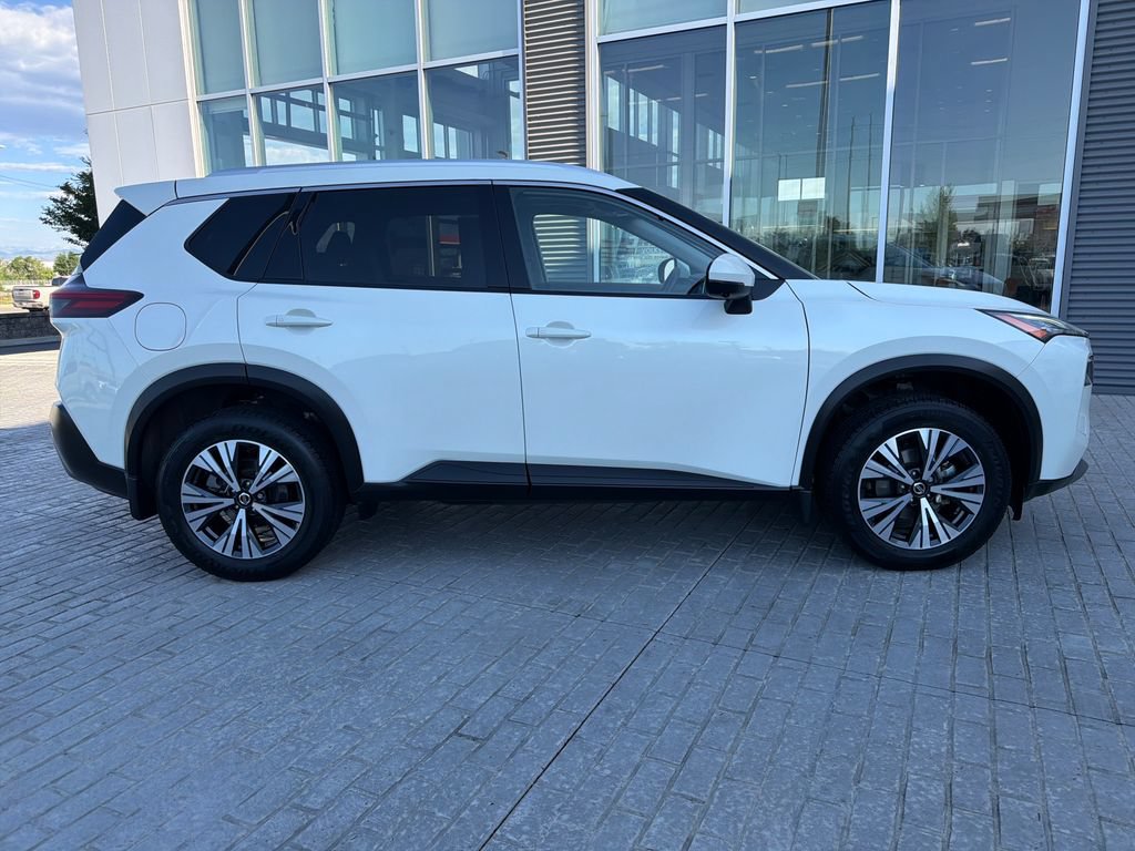 Used 2021 Nissan Rogue SV w/ Premium Package AWD/4WD image 6