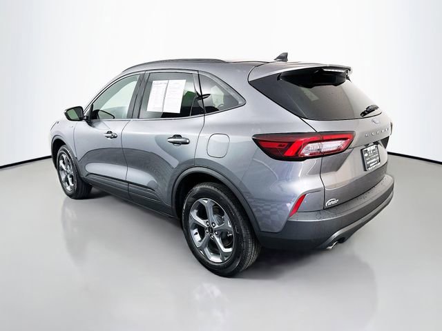 Used 2026 Ford Escape ST-Line w/ Cold Weather Package image 5