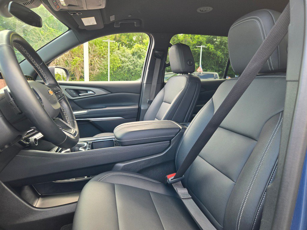 Certified 2026 Chevrolet Traverse LT AWD/4WD image 22