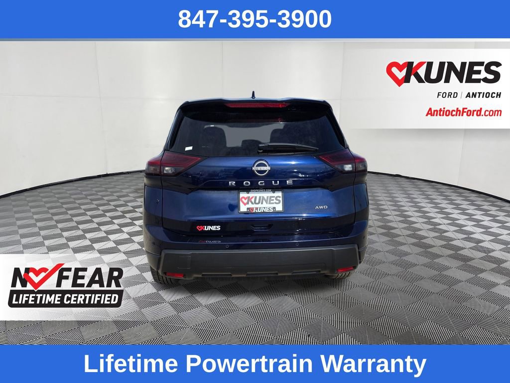 Used 2025 Nissan Rogue SV image 6