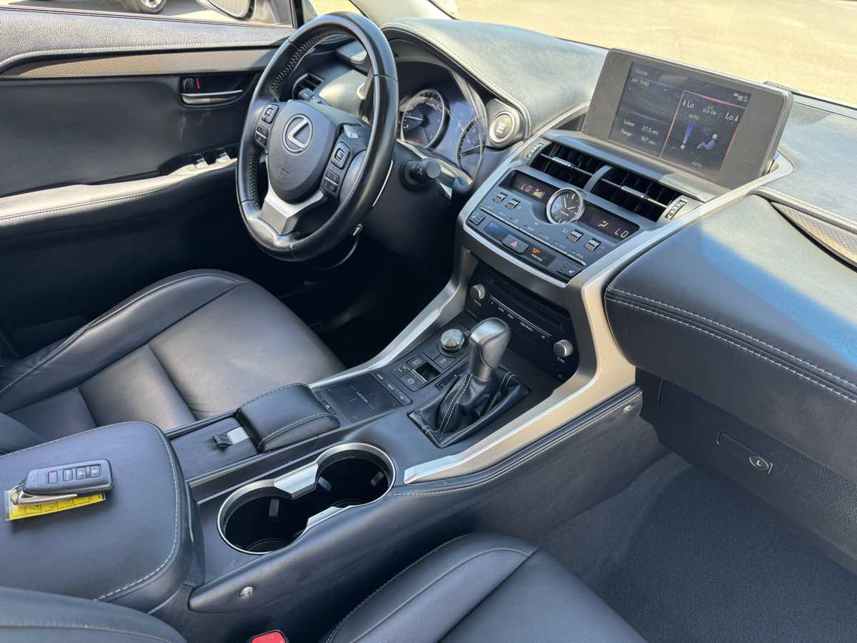 Used 2018 Lexus NX 300 FWD image 13