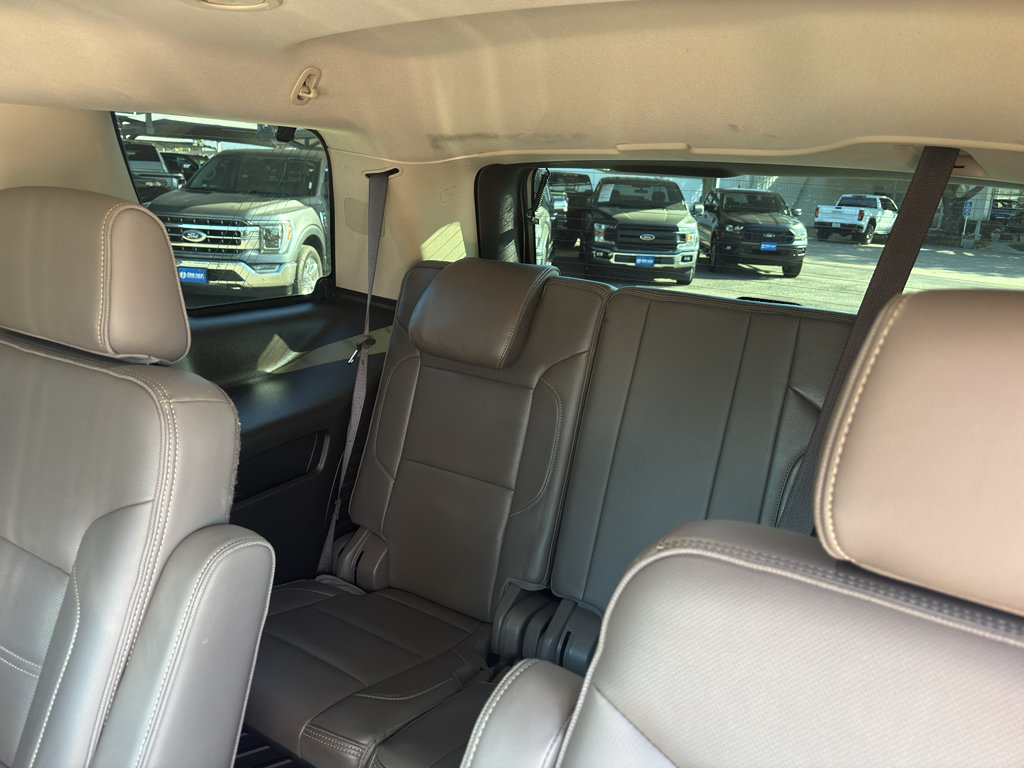 Used 2019 GMC Yukon Denali w/ Denali Ultimate Package RWD image 15