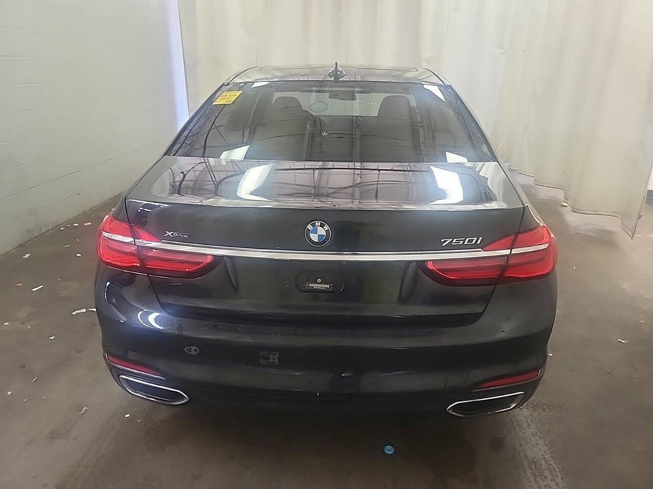 Used 2016 BMW 750i xDrive image 2