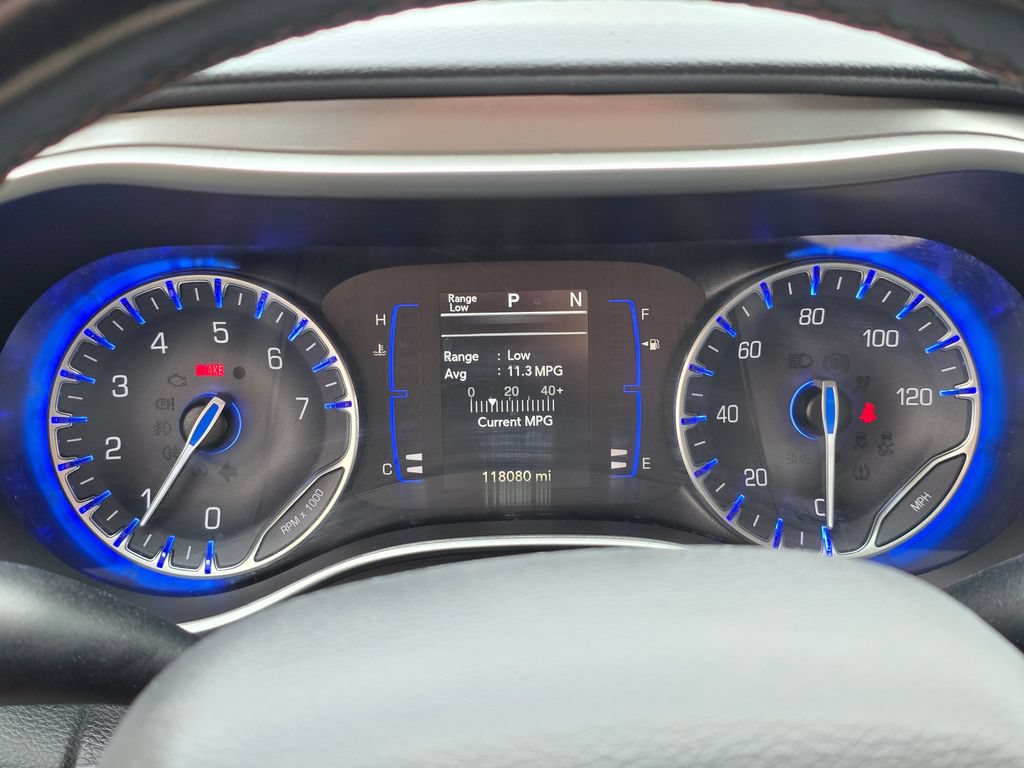 Used 2020 Chrysler Pacifica Touring-L FWD image 25