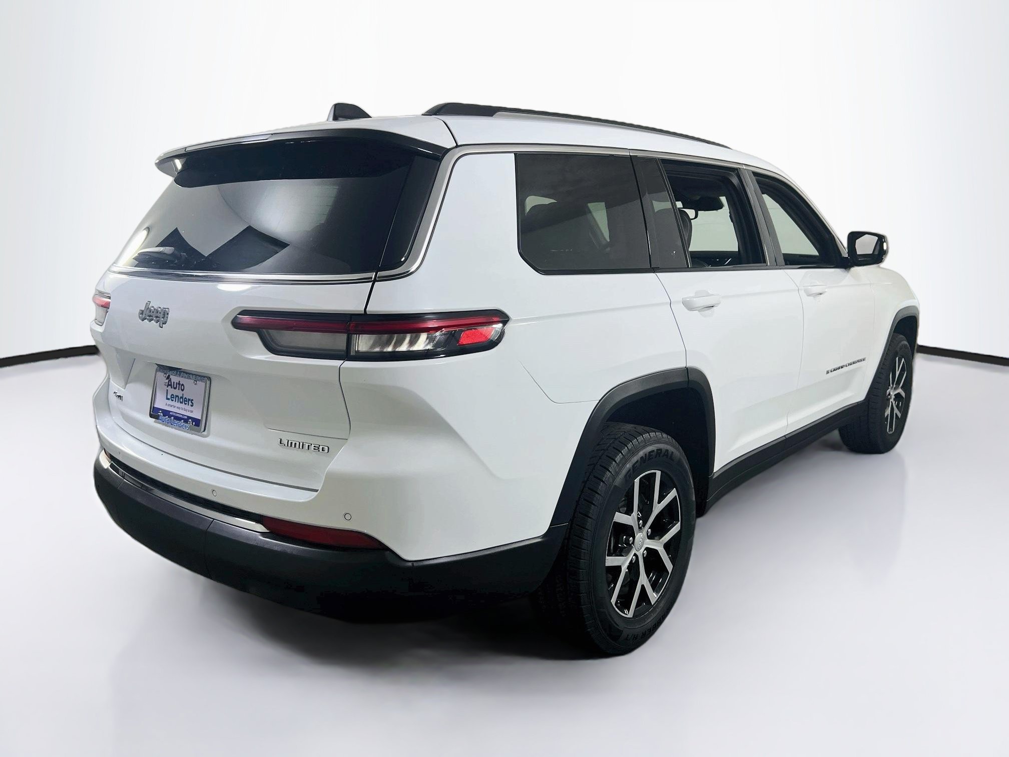 Used 2023 Jeep Grand Cherokee L Limited AWD/4WD image 5