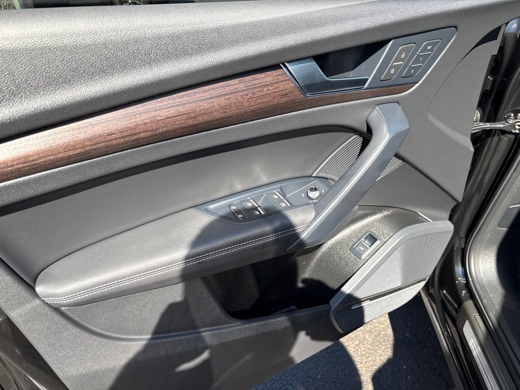 Certified 2023 Audi Q5 2.0T Premium Plus AWD/4WD image 5