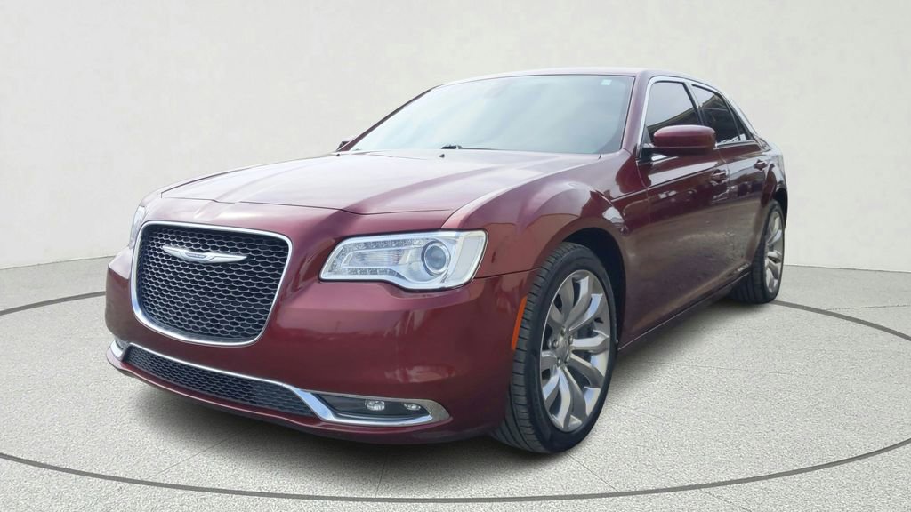 Used 2019 Chrysler 300 Touring L w/ Quick Order Package 22F RWD image 3