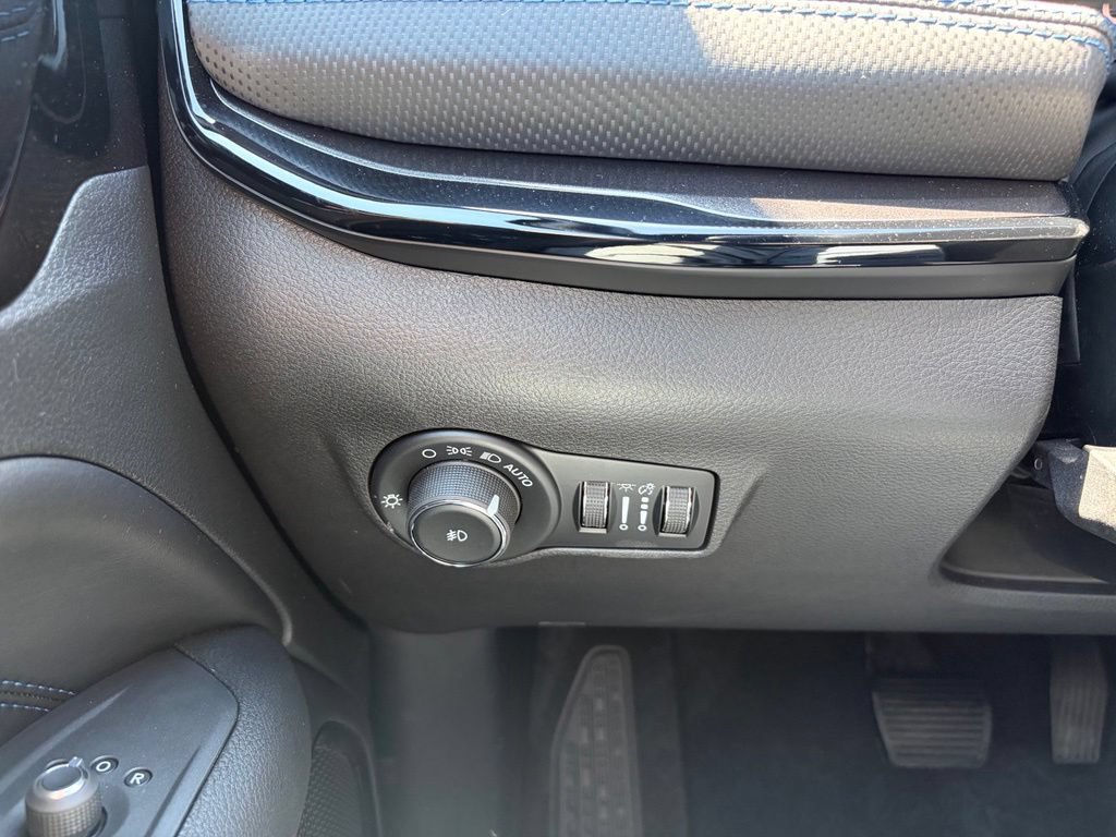 New 2026 Jeep Compass Latitude AWD/4WD image 29