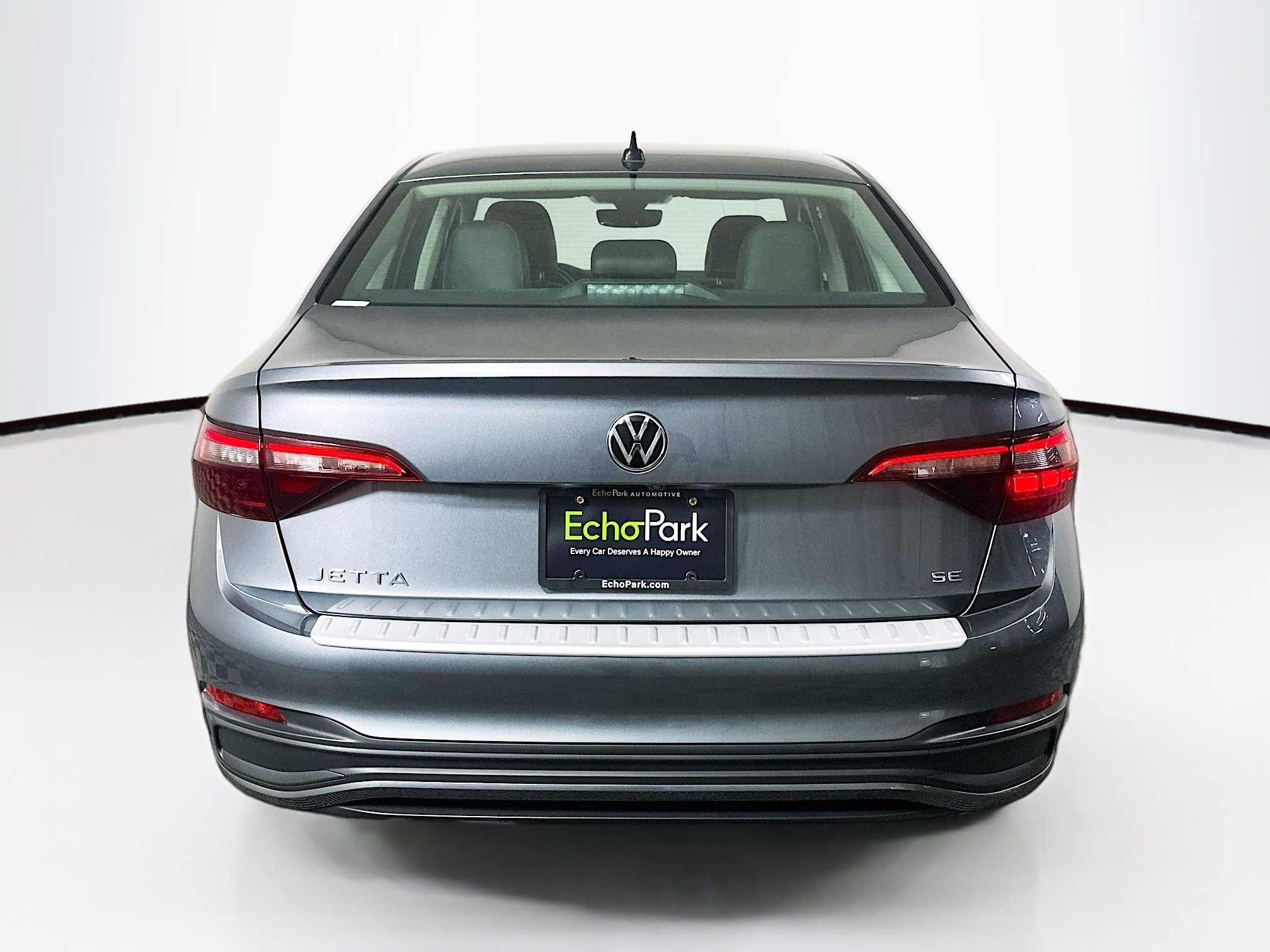 Used 2023 Volkswagen Jetta SE FWD image 7