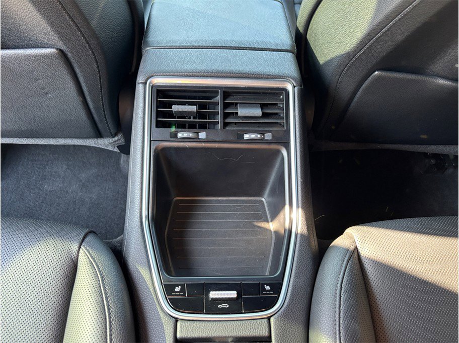 Used 2018 Porsche Panamera 4S image 42