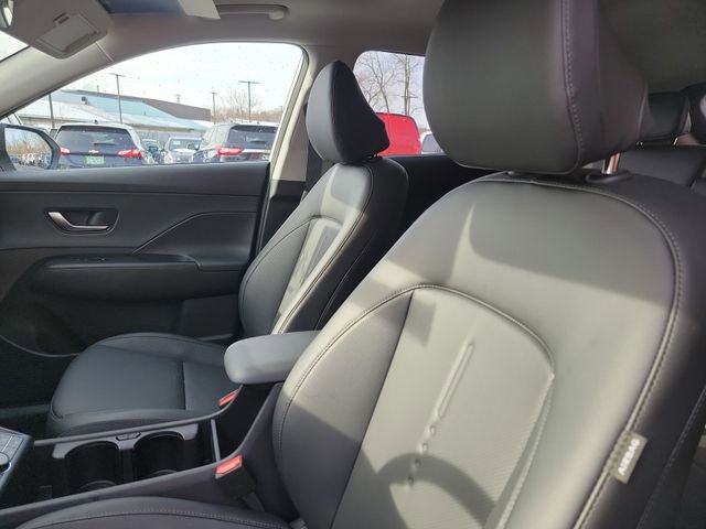 Used 2025 Hyundai Kona Limited image 17