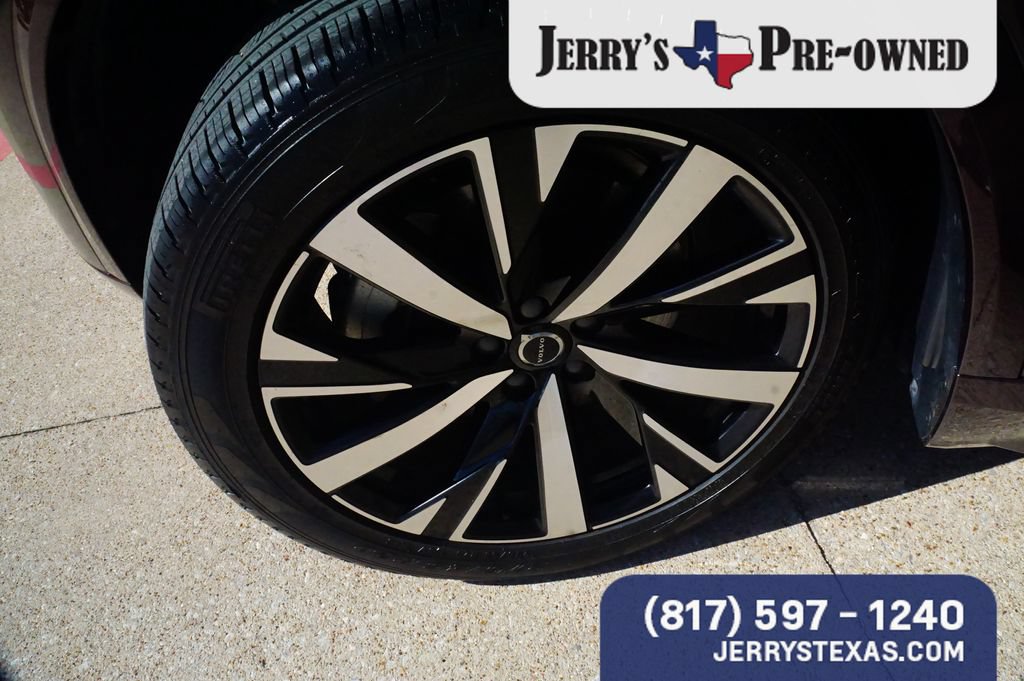 Used 2025 Volvo XC90 B6 Core w/ Protection Package Premier AWD/4WD image 9