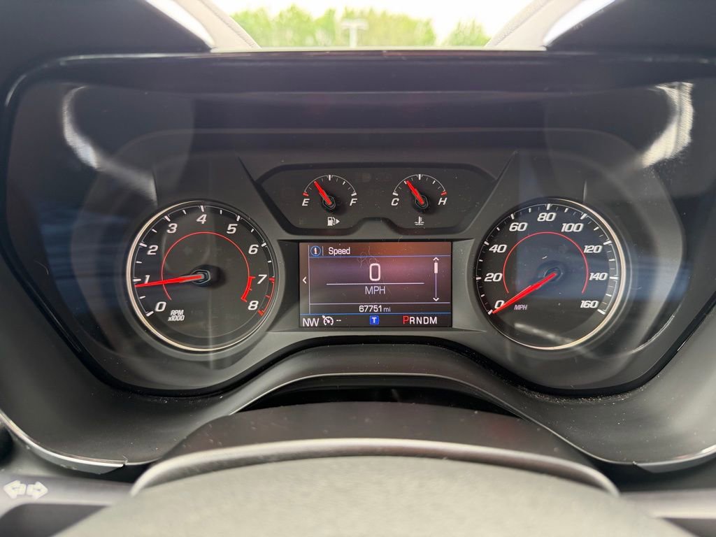 Used 2020 Chevrolet Camaro LT RWD image 10