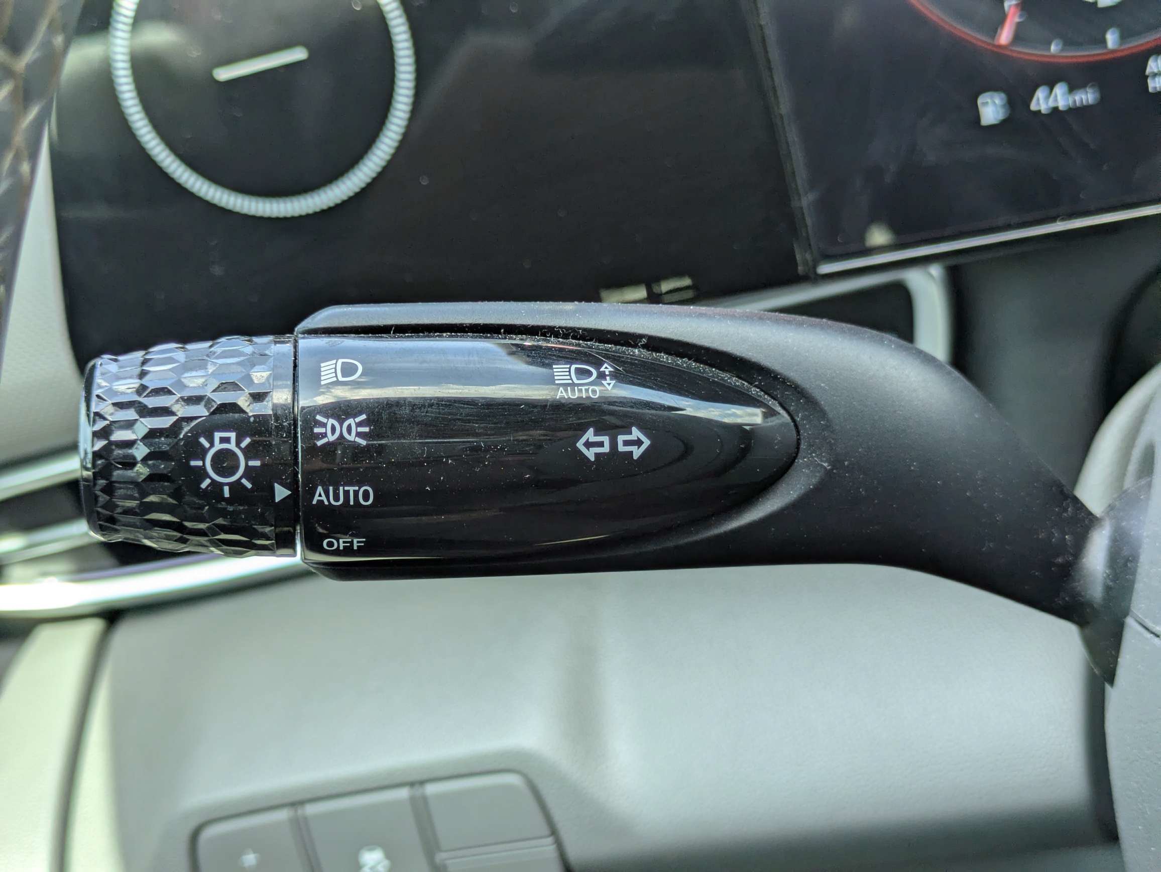 Used 2024 Hyundai Elantra SEL w/ Convenience Package FWD image 18